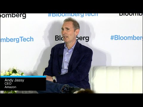Amazon CEO Jassy Doesn’t Begrudge Clark for Leaving