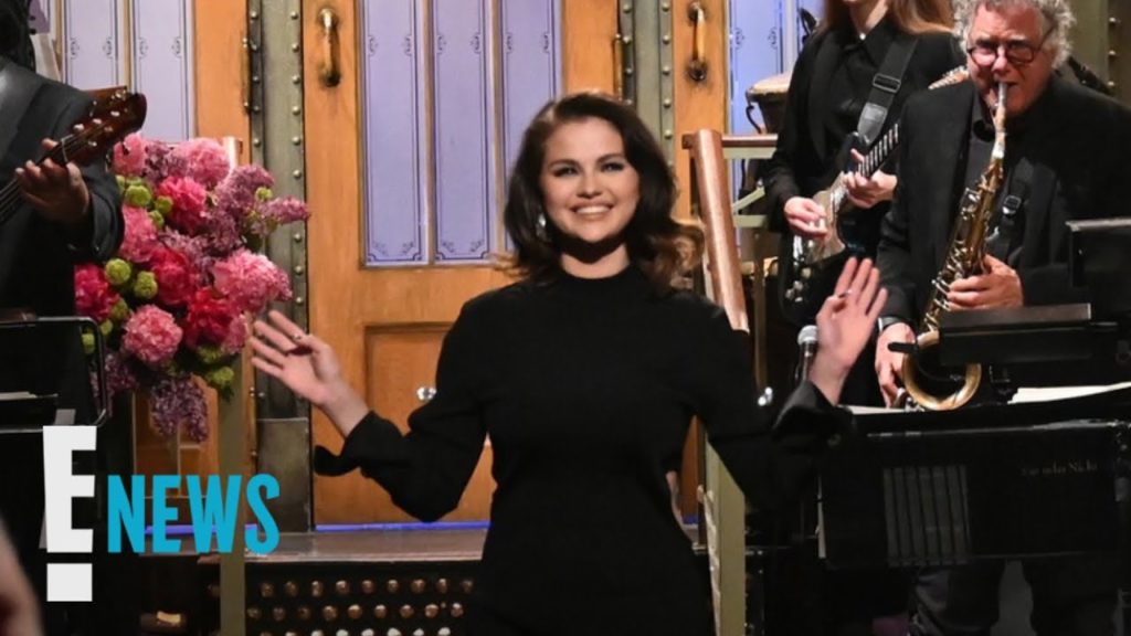 Selena Gomez Tries ‘Manifesting Love’ in SNL Hosting Debut | E! News