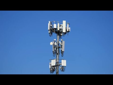 Spectrum Auction a 'Watershed Day,' Says Ex-FCC Chair