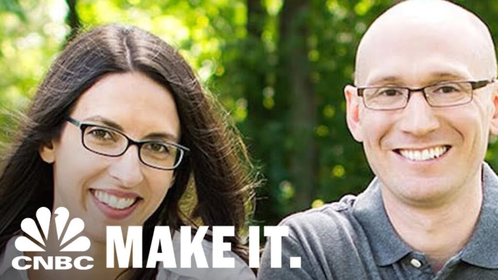 A Tiny House Helped One Couple Pay Off More Than 0,000 In Debt | CNBC Make It.