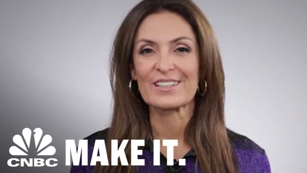 4 Ways To Deal With A Nightmare Co-Worker | CNBC Make It.