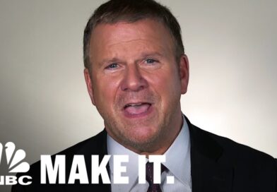 Tilman Fertitta Shares His Best Advice About Borrowing Money | CNBC Make It.