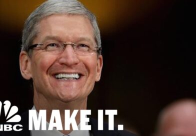 Why Tim Cook And Other Successful Leaders Wake Up Around 4 AM | CNBC Make It.