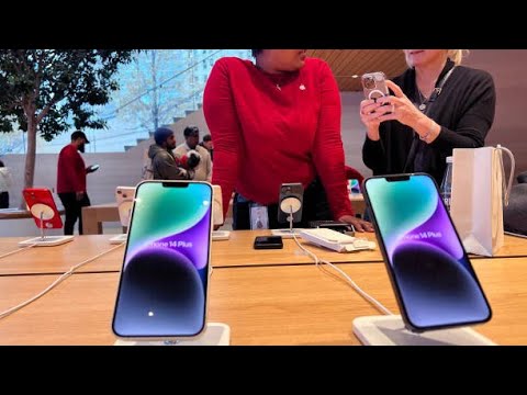 Apple is selling the latest iPhone’s at a deep discount in China
